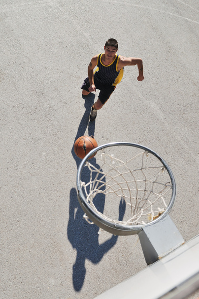 Basket de rue, jouer au basket extérieur
 - Photo, image