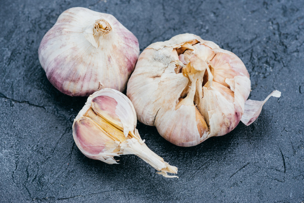 healthy organic garlic   - Фото, изображение