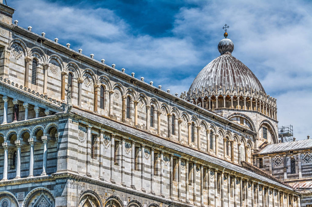 Catedral de Santa Maria Assunta em Pisa
 - Foto, Imagem