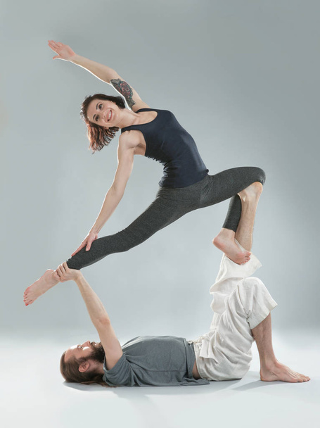 couple practicing yoga - Foto, Imagem