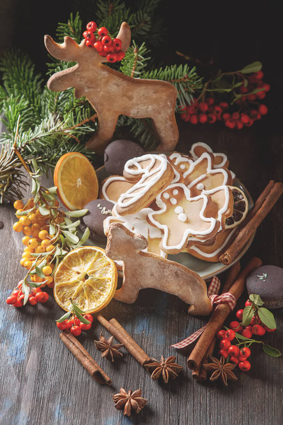 Merry christmas holiday decoration background with ginger man sn - Valokuva, kuva