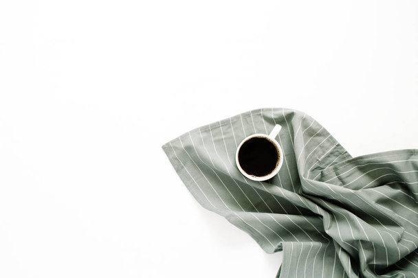 Filiżanka do kawy na pastelowe tkaniny  - Zdjęcie, obraz