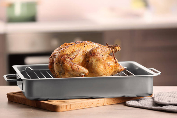 Delicious golden turkey on baking tray - Фото, зображення