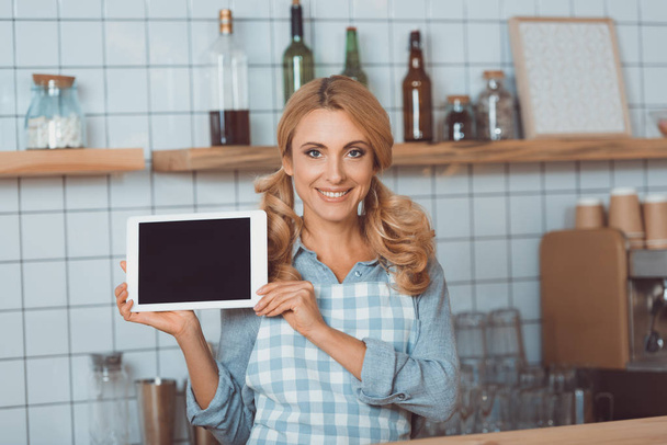 waitress with digital tablet - Фото, изображение