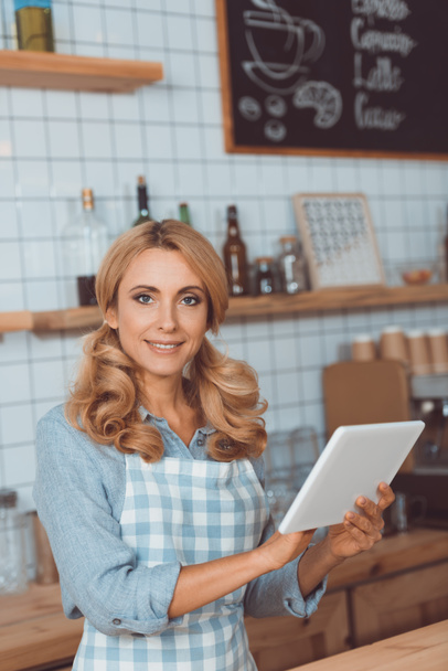 waitress with digital tablet - Photo, Image