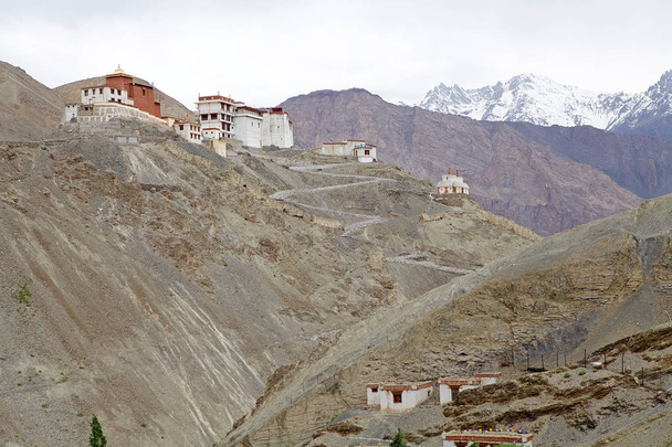 Monasterio y palacio de Tingmosgang, Ladakh, India
 - Foto, Imagen