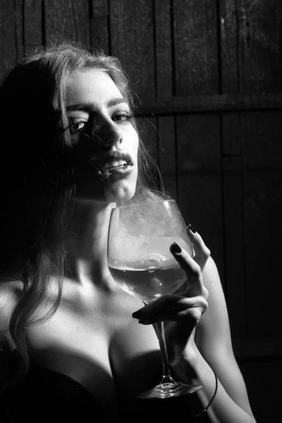 Woman with elixir of beauty - Zdjęcie, obraz