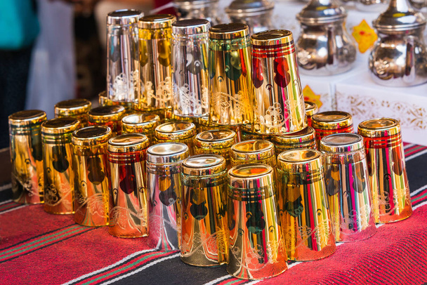 Красиві келихи чаю Туркіс
 - Фото, зображення