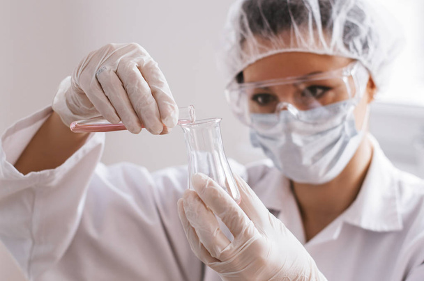 female Scientist  in Laboratory - Фото, зображення