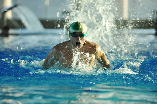  fiatal sportoló úszó - Fotó, kép