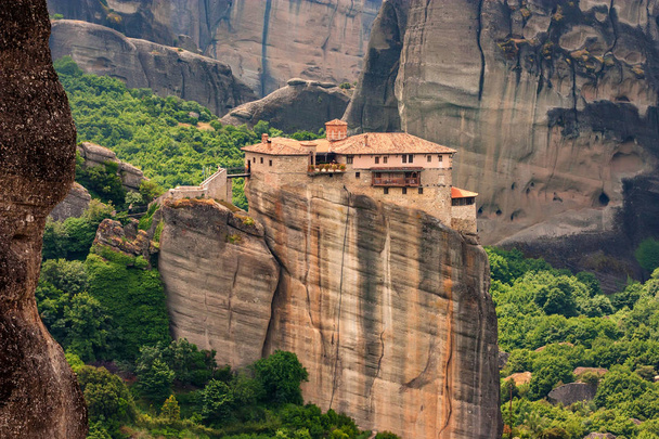 Santo Monasterio de Rousanou en Meteora
 - Foto, Imagen