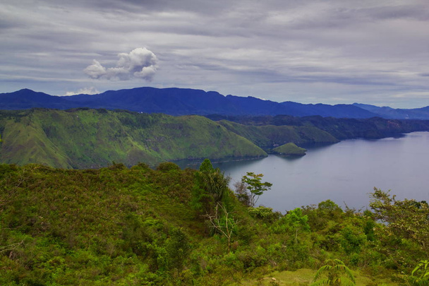 Lago toba, medan, Indonesia
 - Foto, Imagen