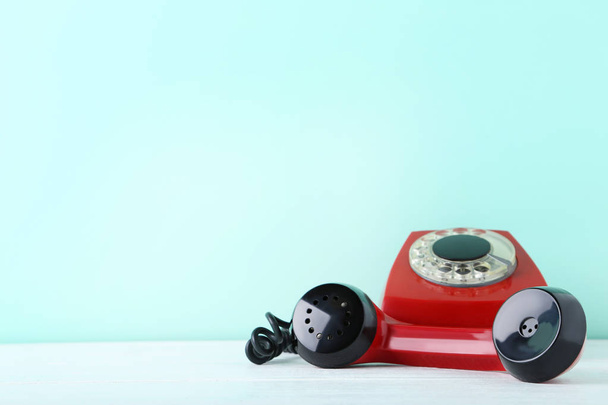 Red retro telephone  - Фото, зображення