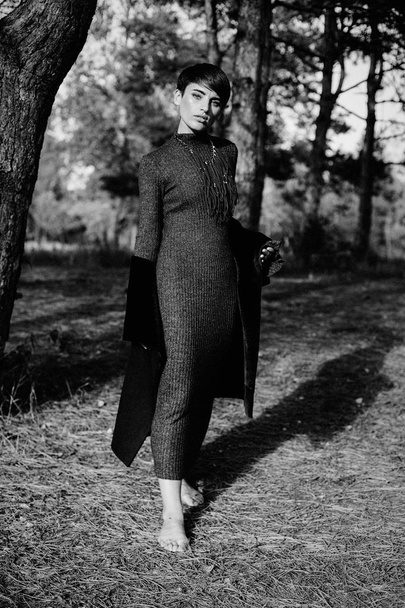 young woman posing outdoors - Valokuva, kuva
