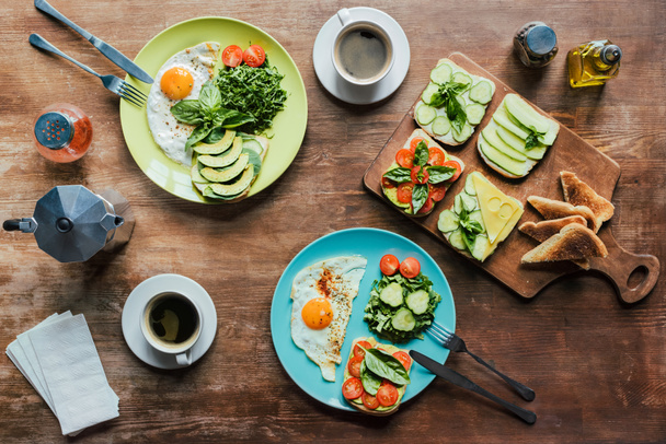 healthy breakfast for two - 写真・画像