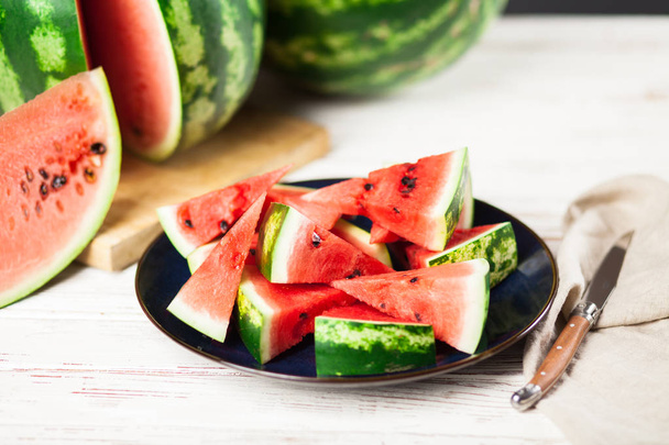 Ripe juicy watermelons - Foto, imagen
