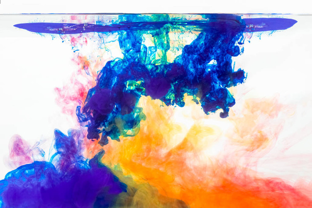 mezclar colores en agua
   - Foto, Imagen