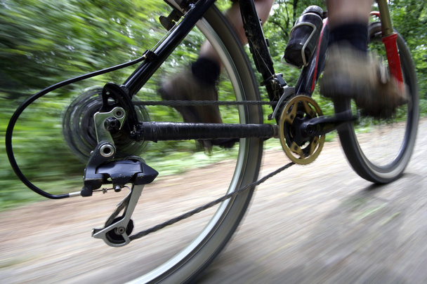 bisiklet sürmek - Fotoğraf, Görsel