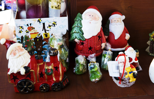Santa Claus přináší pytel s dárky k Vánocům - Fotografie, Obrázek
