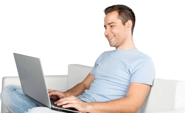 hombre usando ordenador portátil - Foto, Imagen