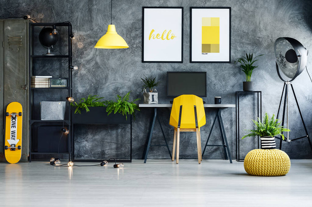 Home office with yellow skateboard - Zdjęcie, obraz