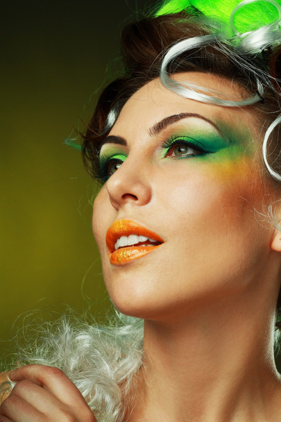Woman with creative green hairstyle - Valokuva, kuva