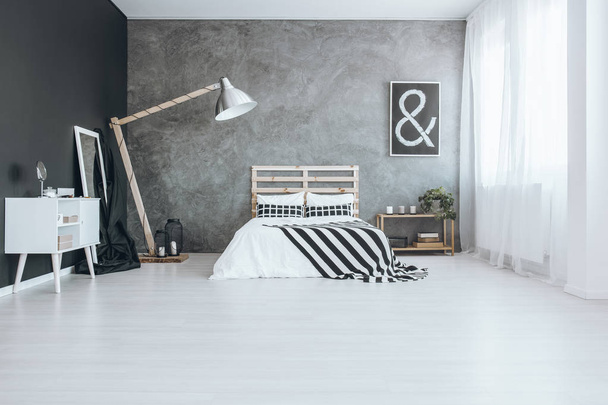Bedroom with textured wall - Фото, изображение