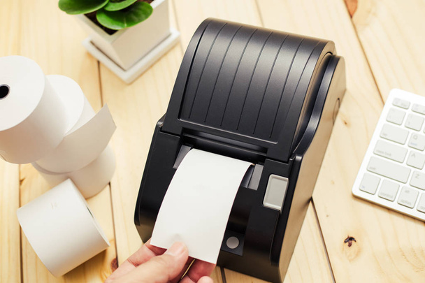 Офисное оборудование, Точка продажи принтер распечатки квитанции
 - Фото, изображение