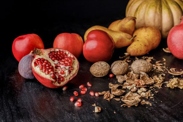 autumnal fruits - Foto, Imagen