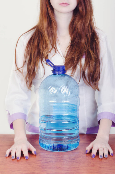 Wasserflasche im Labor - Foto, Bild
