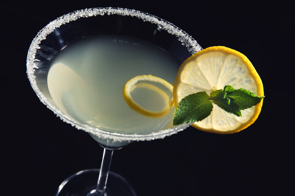 Glass of lemon drop martini  - Foto, immagini