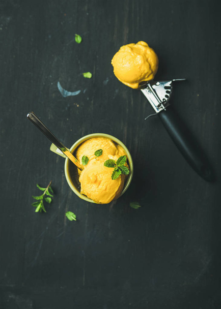 Mango sorbet ice cream - Fotoğraf, Görsel
