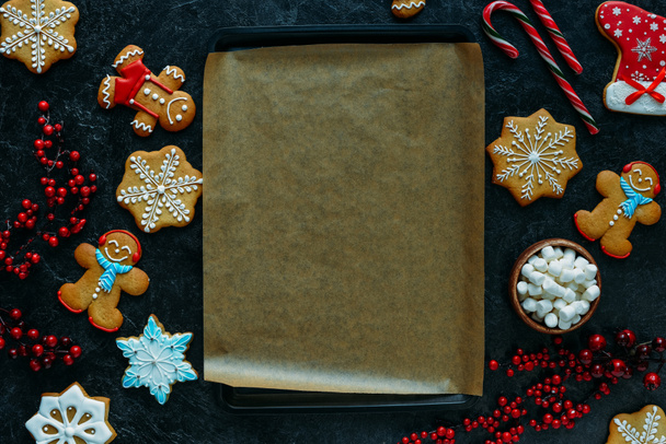 gingerbreads around baking tray - Photo, Image