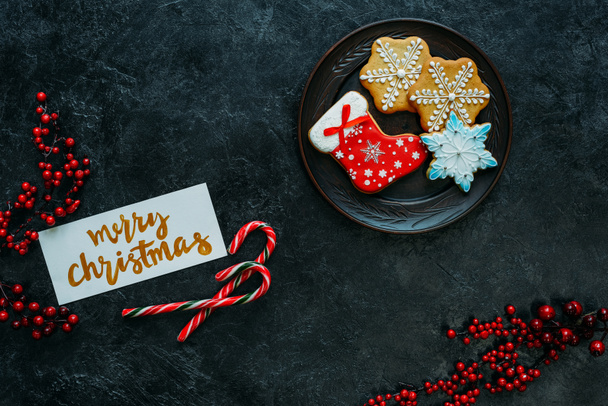 christmas gingerbreads and greeting card - Photo, Image