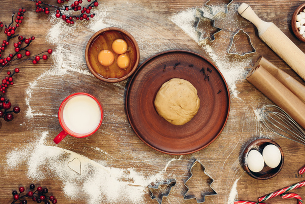 gingerbread dough for christmas cookies - Фото, изображение