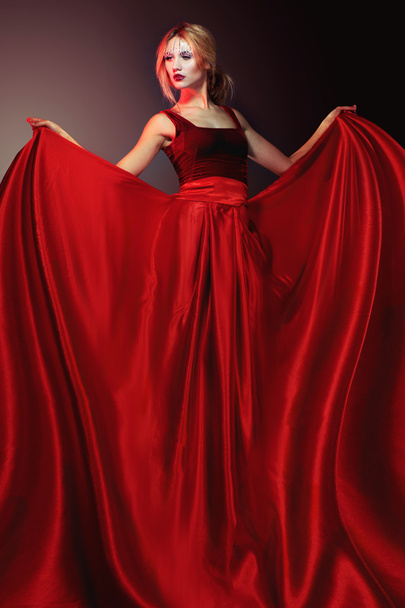 Woman in elegant red dress - Foto, immagini