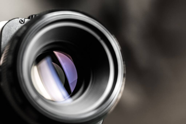 De lens van de camera met lens reflecties - Foto, afbeelding