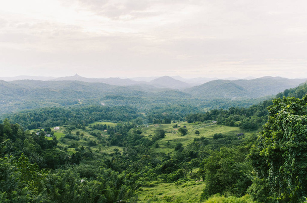 Hermoso paisaje en Sri Lanka
 - Foto, Imagen