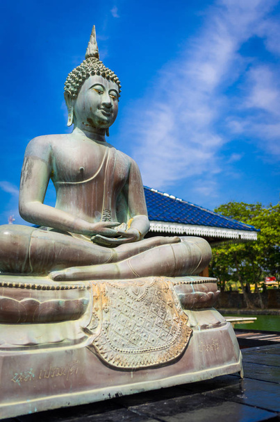Статуя Будды в Гангараме
 - Фото, изображение