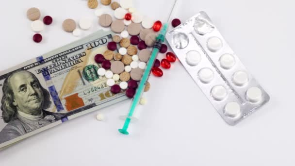 Η έννοια της ακριβή θεραπεία, χάπια και δολάρια - Πλάνα, βίντεο