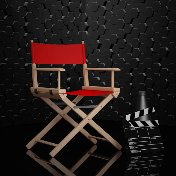 映画業界の概念。赤の監督の椅子、映画クラッパーおよび M - 写真・画像