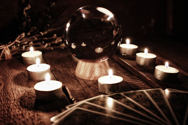 futuro candelabro divinazione candela
 - Foto, immagini