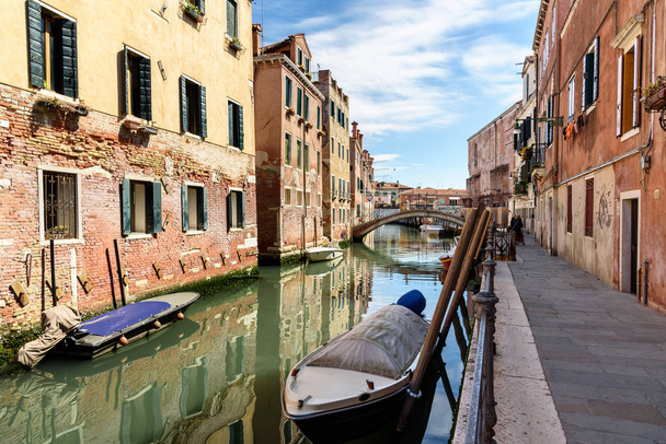 Venetsian kaupunki, Italia
 - Valokuva, kuva