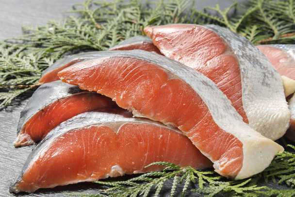 Свежий и вкусный лосось филе
 - Фото, изображение