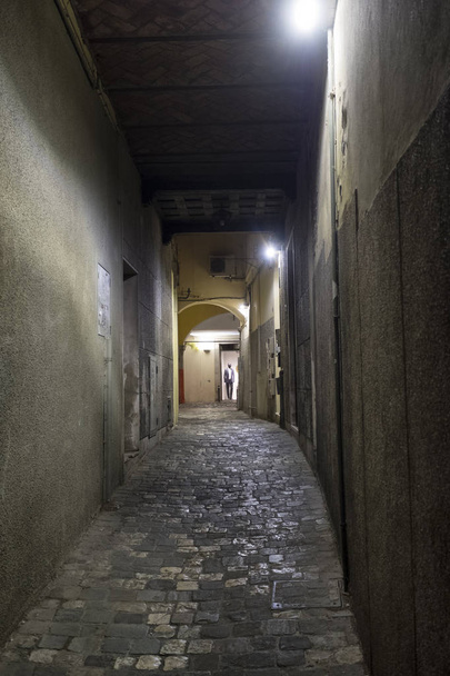 チェゼーナ (イタリア): 夜市 - 写真・画像