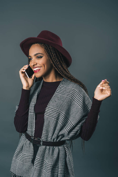 stylish african american girl with smartphone - Foto, immagini