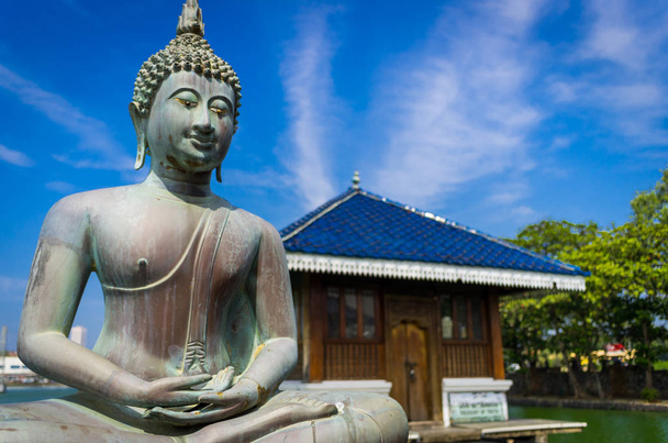 Buddha szobor, a buddhista Gangarama - Fotó, kép