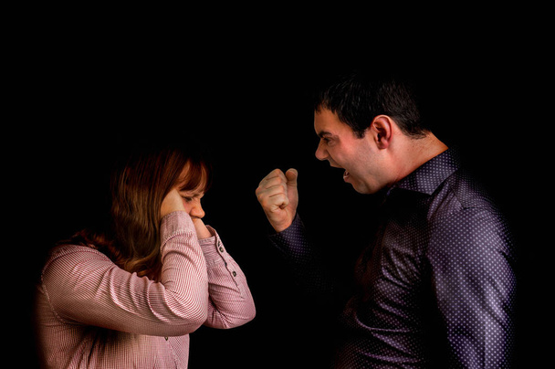Пары спорят - семейная ссора
 - Фото, изображение