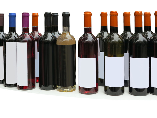 Набір пляшок вина без маркування ізольовані над білим
 - Фото, зображення