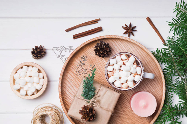 Cocoa with marshmallows, fir branches and other Christmas relate - Foto, Imagem
